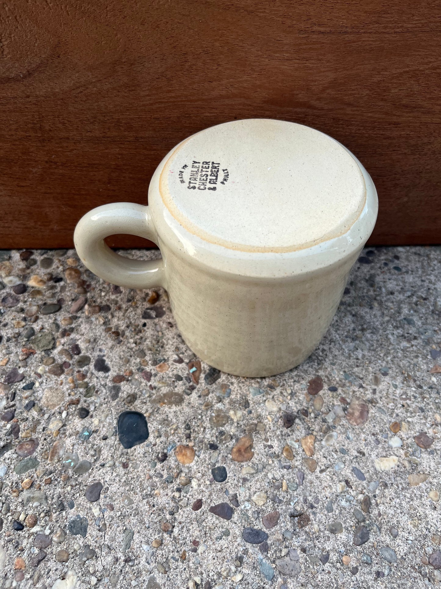 Mid-Century Mug :: Bee