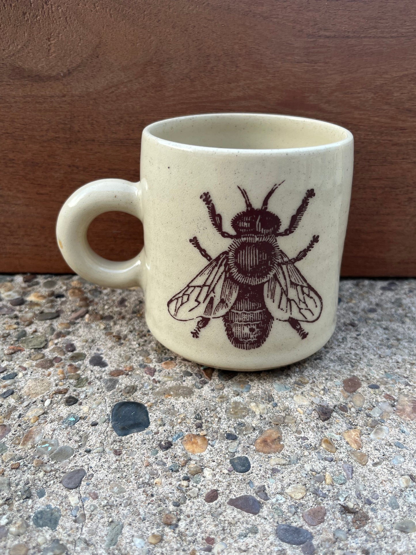Mid-Century Mug :: Bee